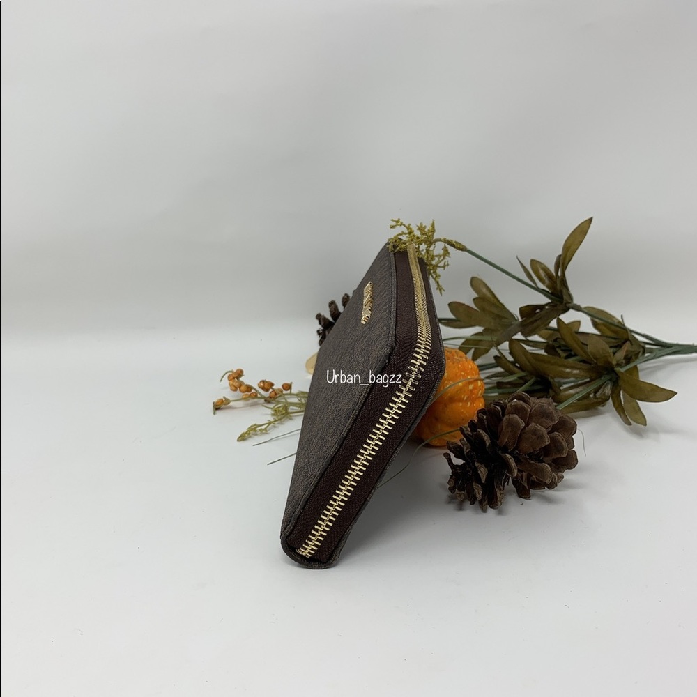 Michael Kors JS Item Large ZA Continental Wallet - Picture 2 of 7